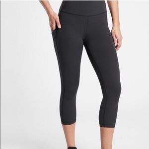 Athleta Black High-Waist Cropped Active Capris with Side Pocket NWT